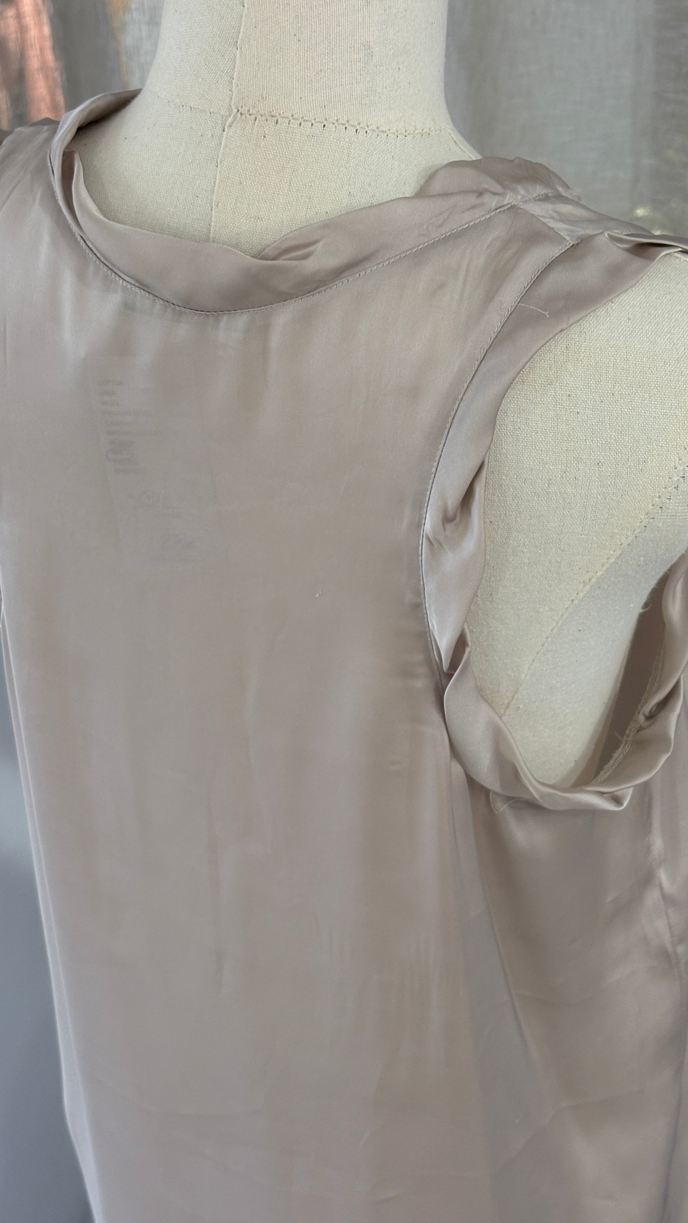 Pearl champagne flowy top