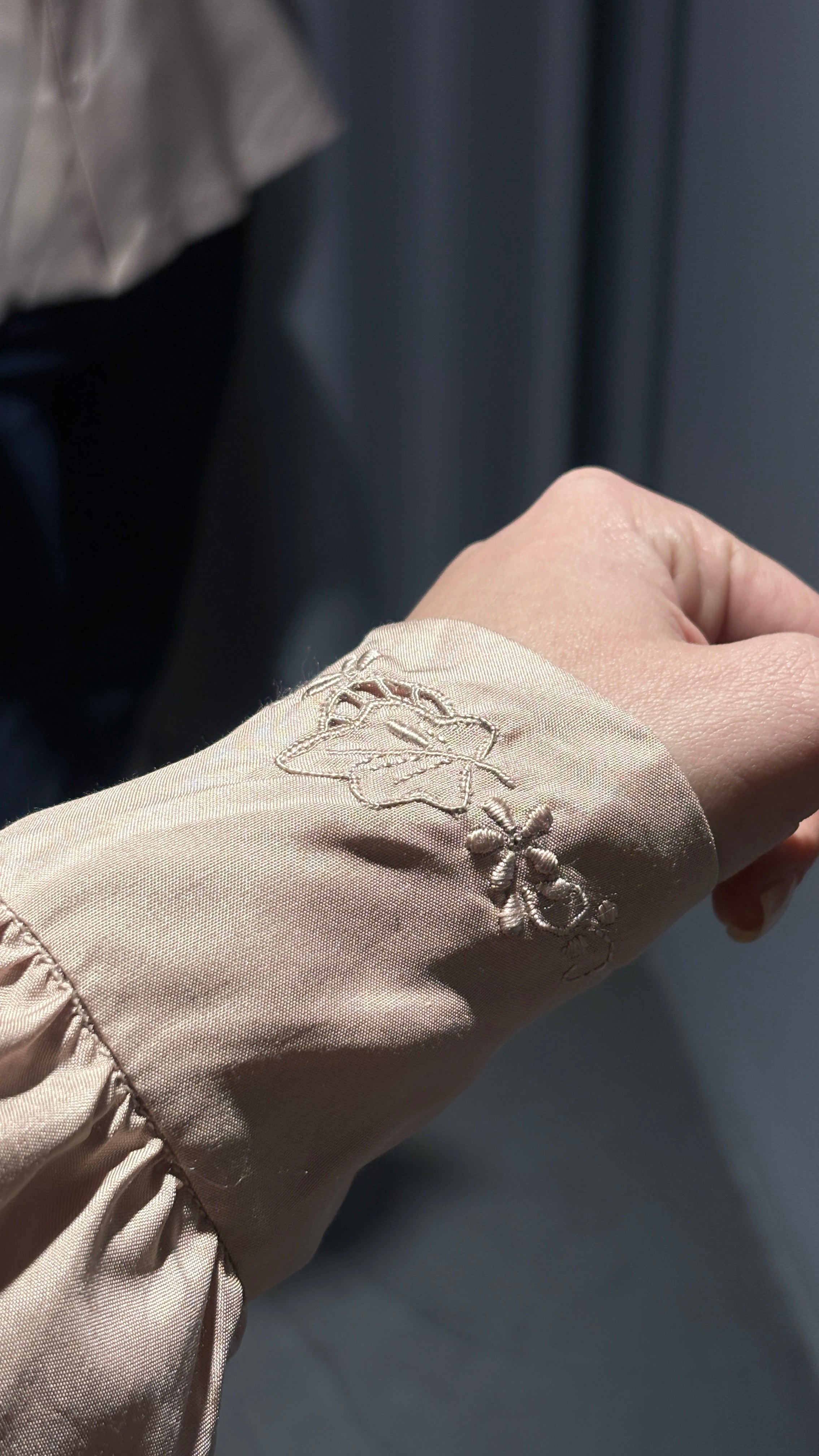 Vintage embroidered pink 100% silk blouse