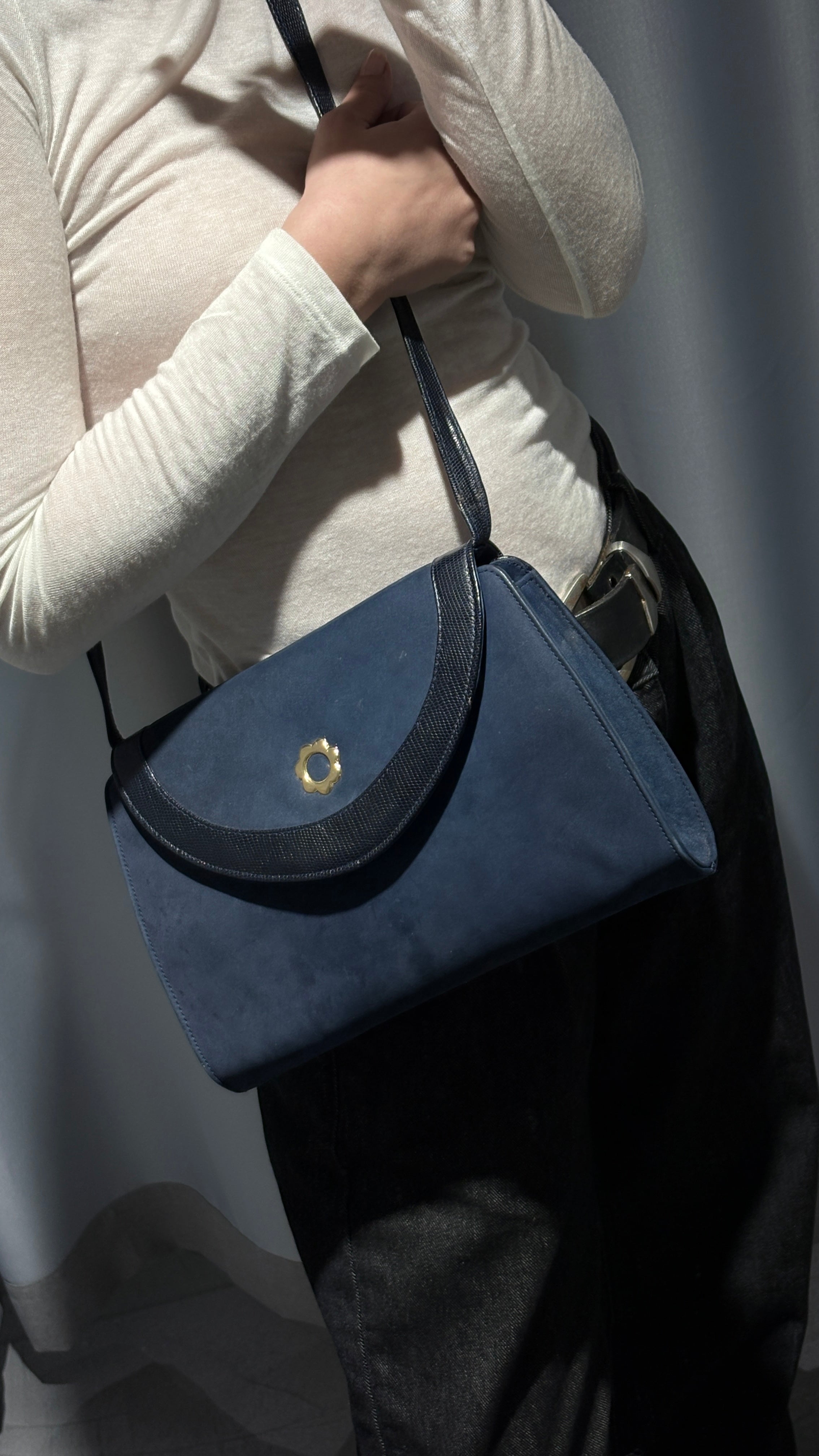 Vintage navy blue shoulder bag