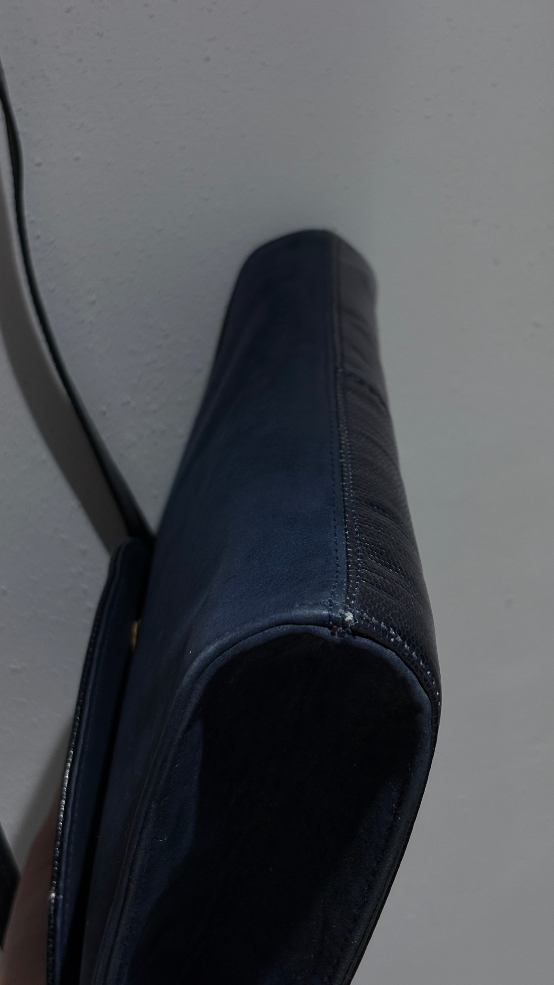 Vintage navy blue shoulder bag