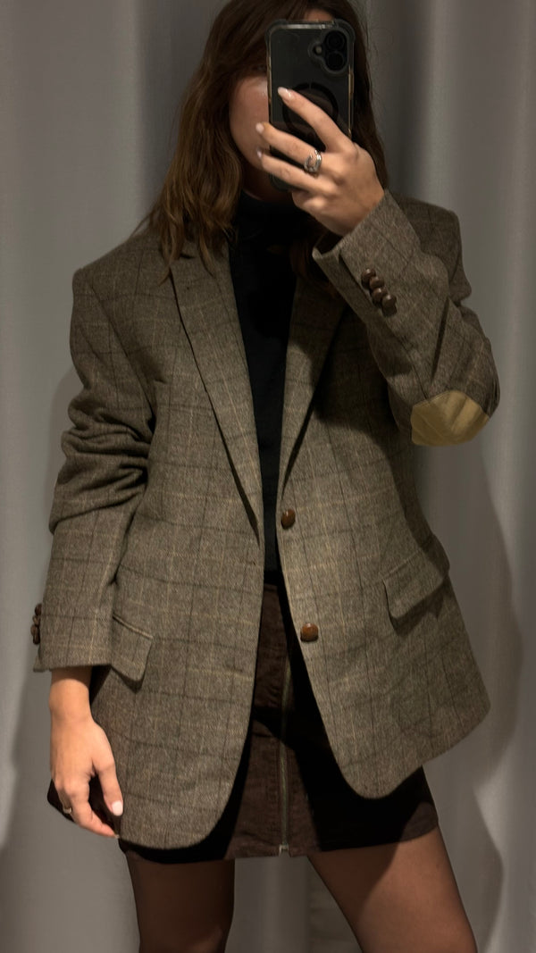 Oversized beige wool blazer with a subtle check pattern — excellent quality.