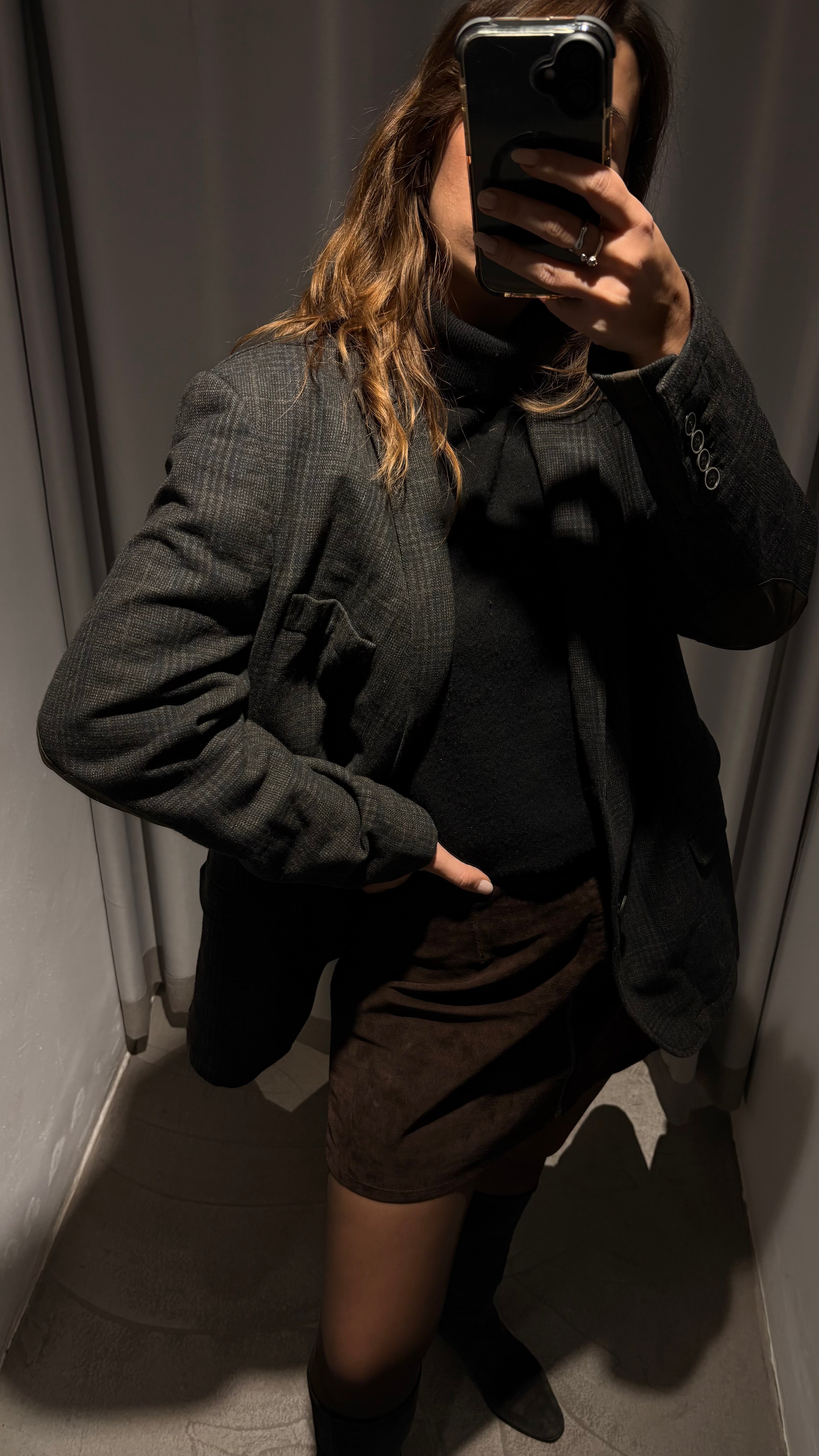 Grey cotton check blazer with subtle brown accents.