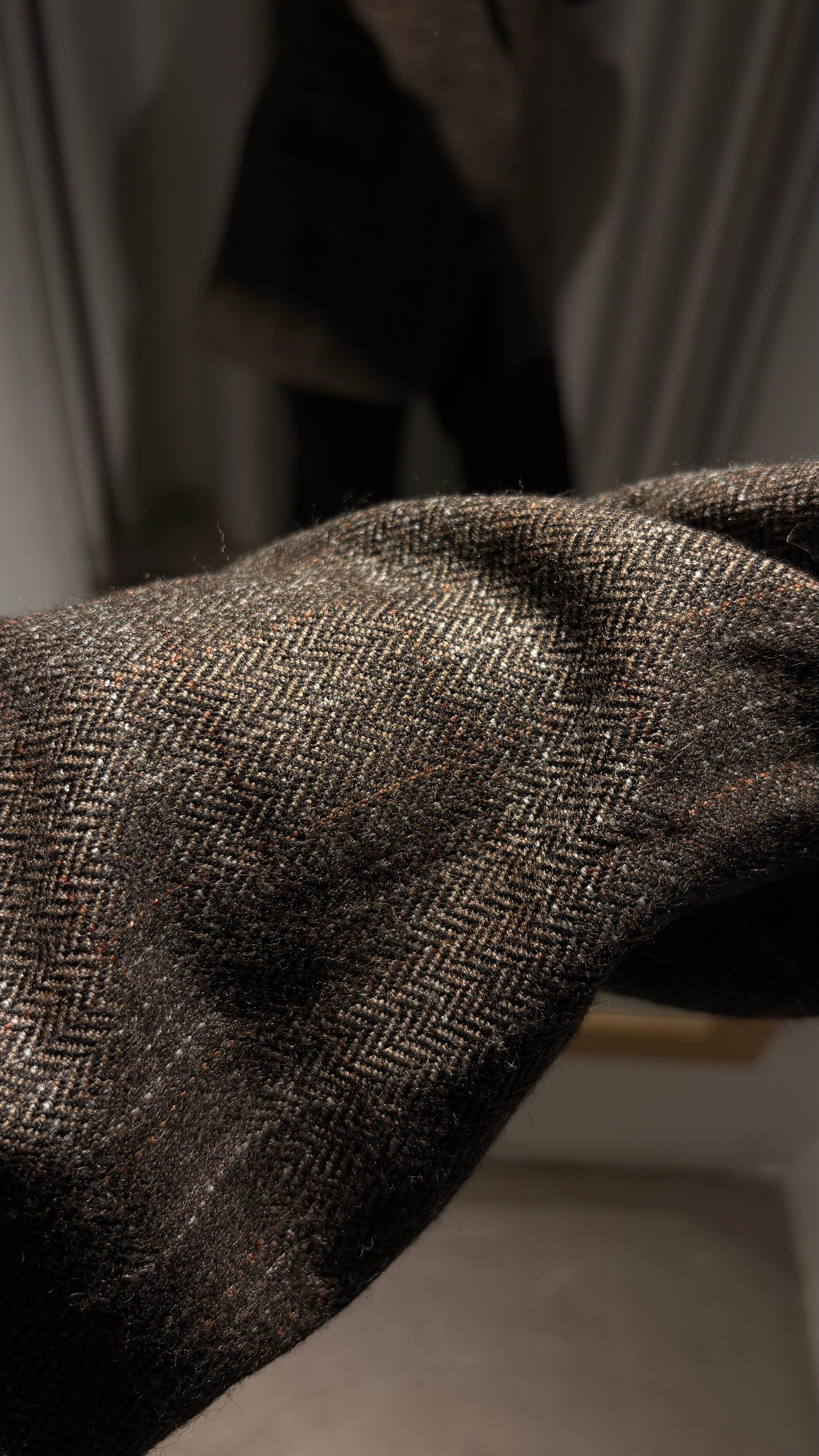 Vintage oversized blazer in a taupe–grey beige tone, made with 50% wool