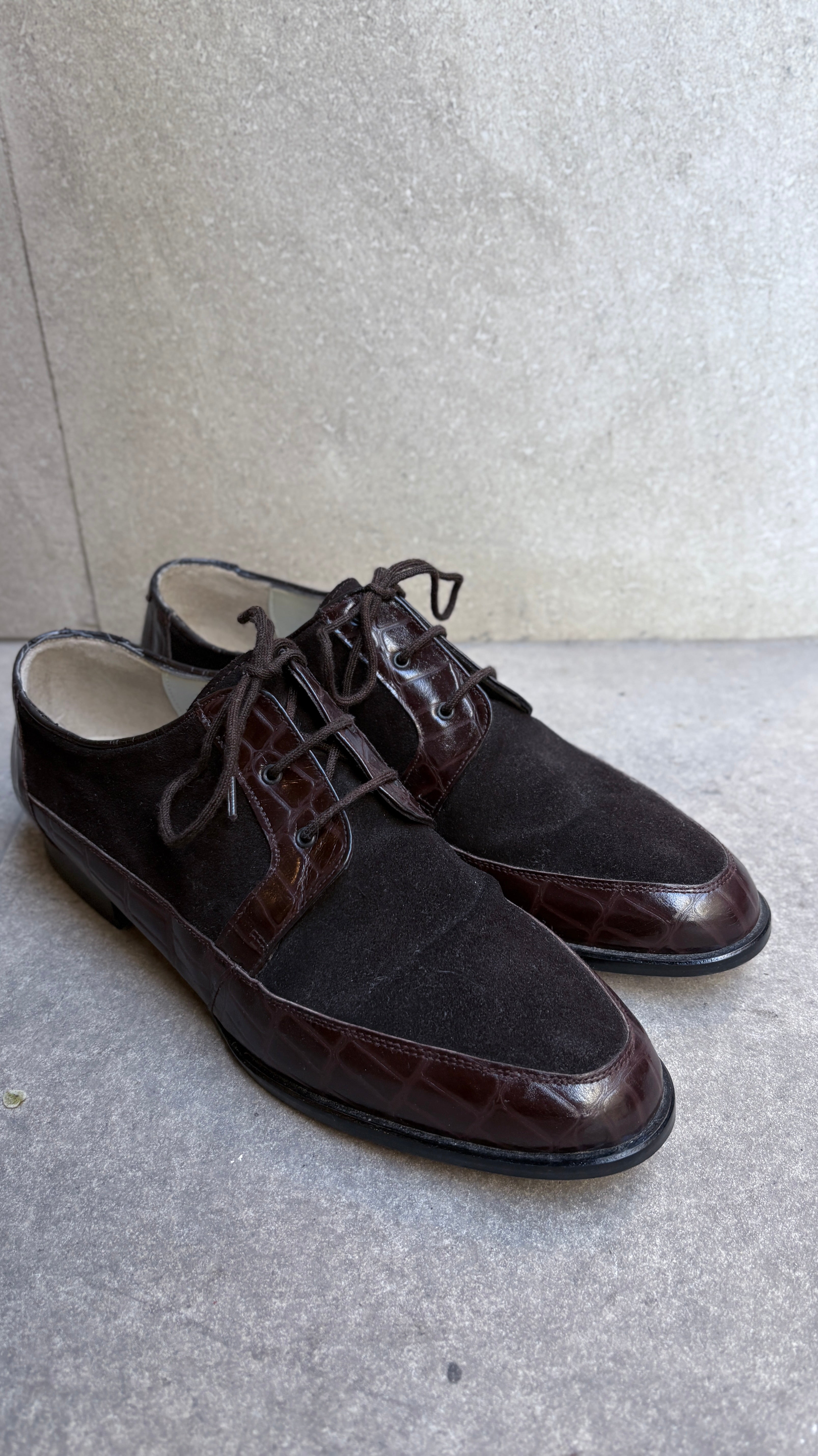 Vintage brown natural leather lace-up shoes