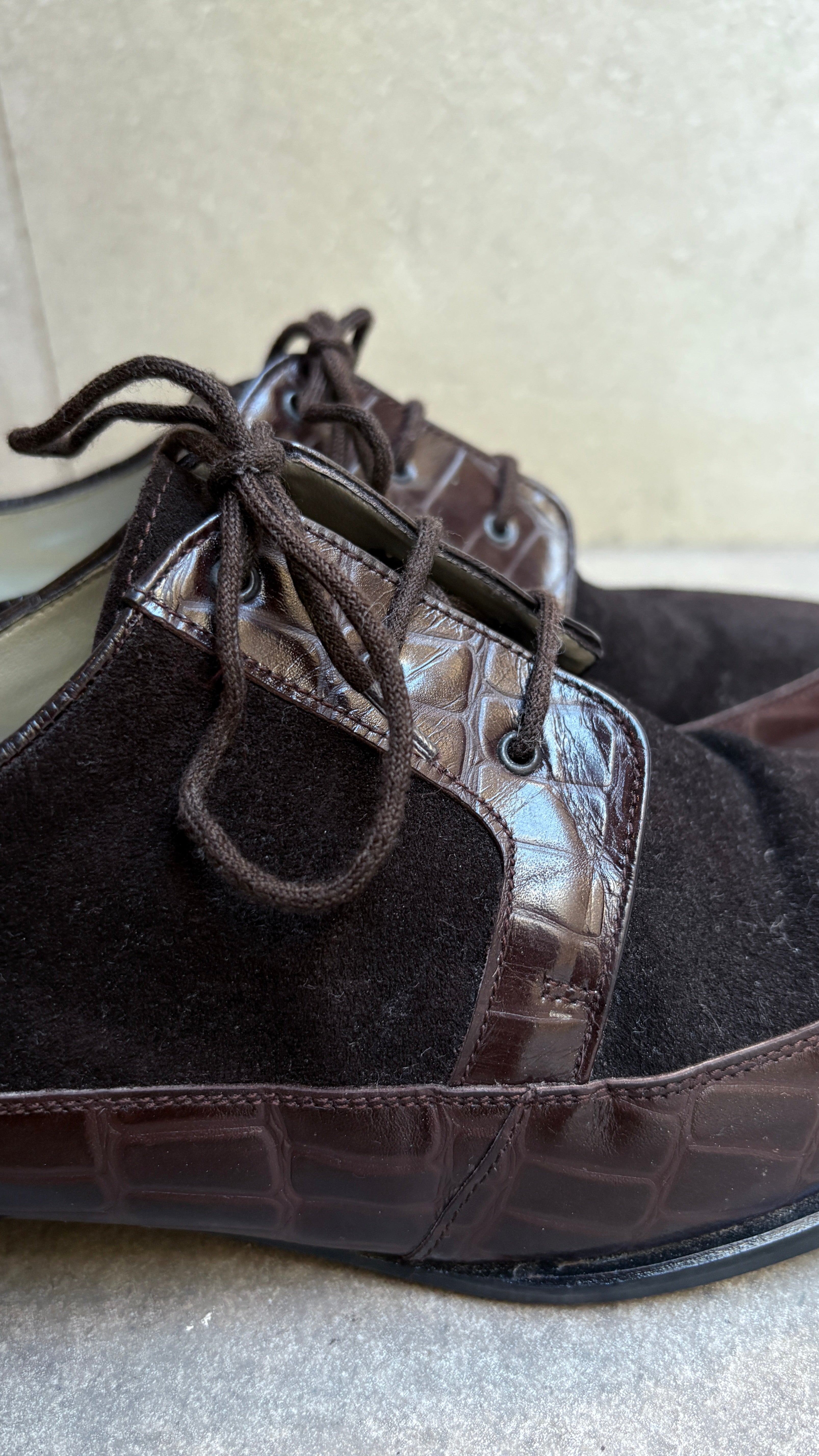 Vintage brown natural leather lace-up shoes