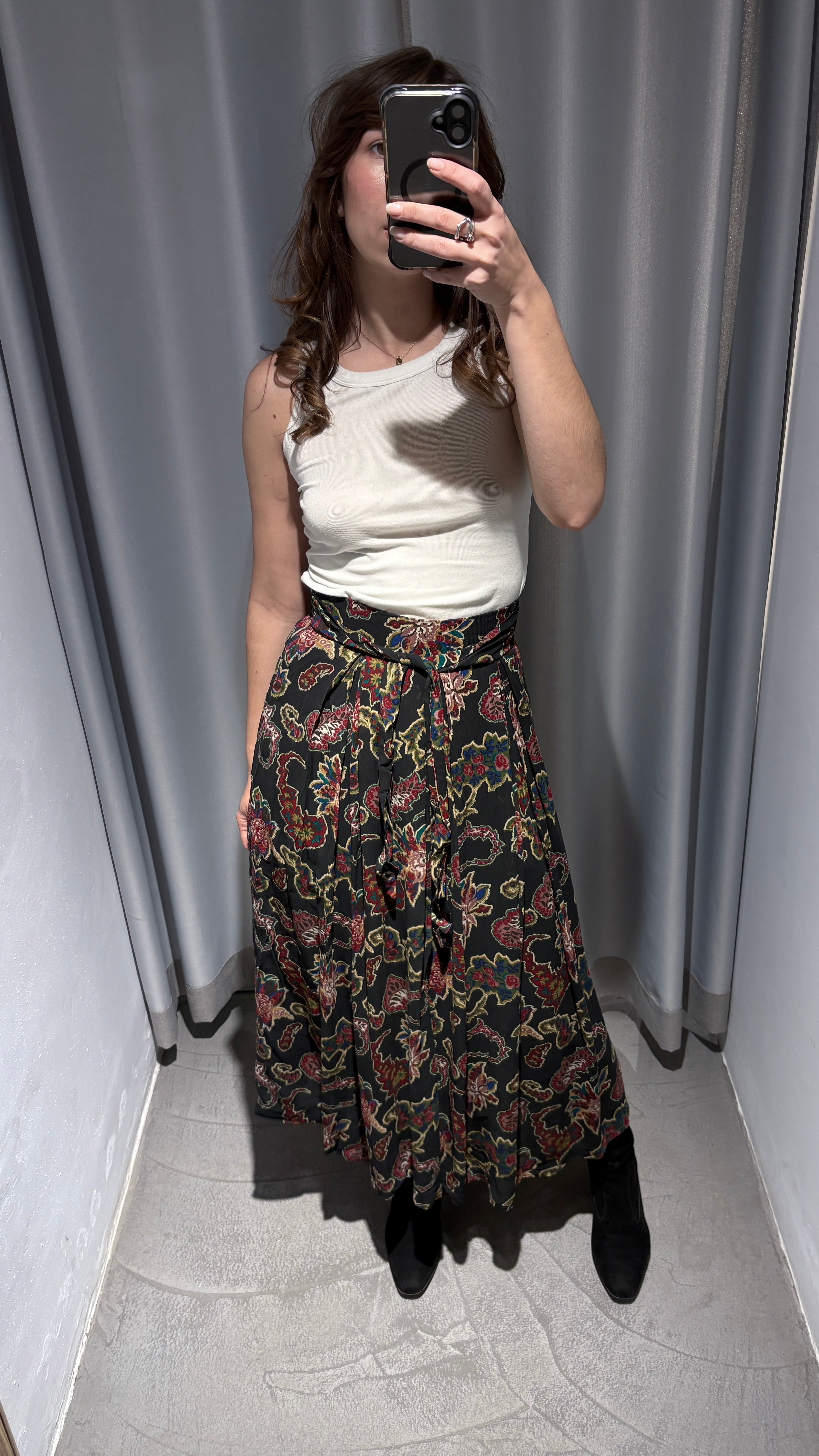 High-waisted floral vintage skirt
