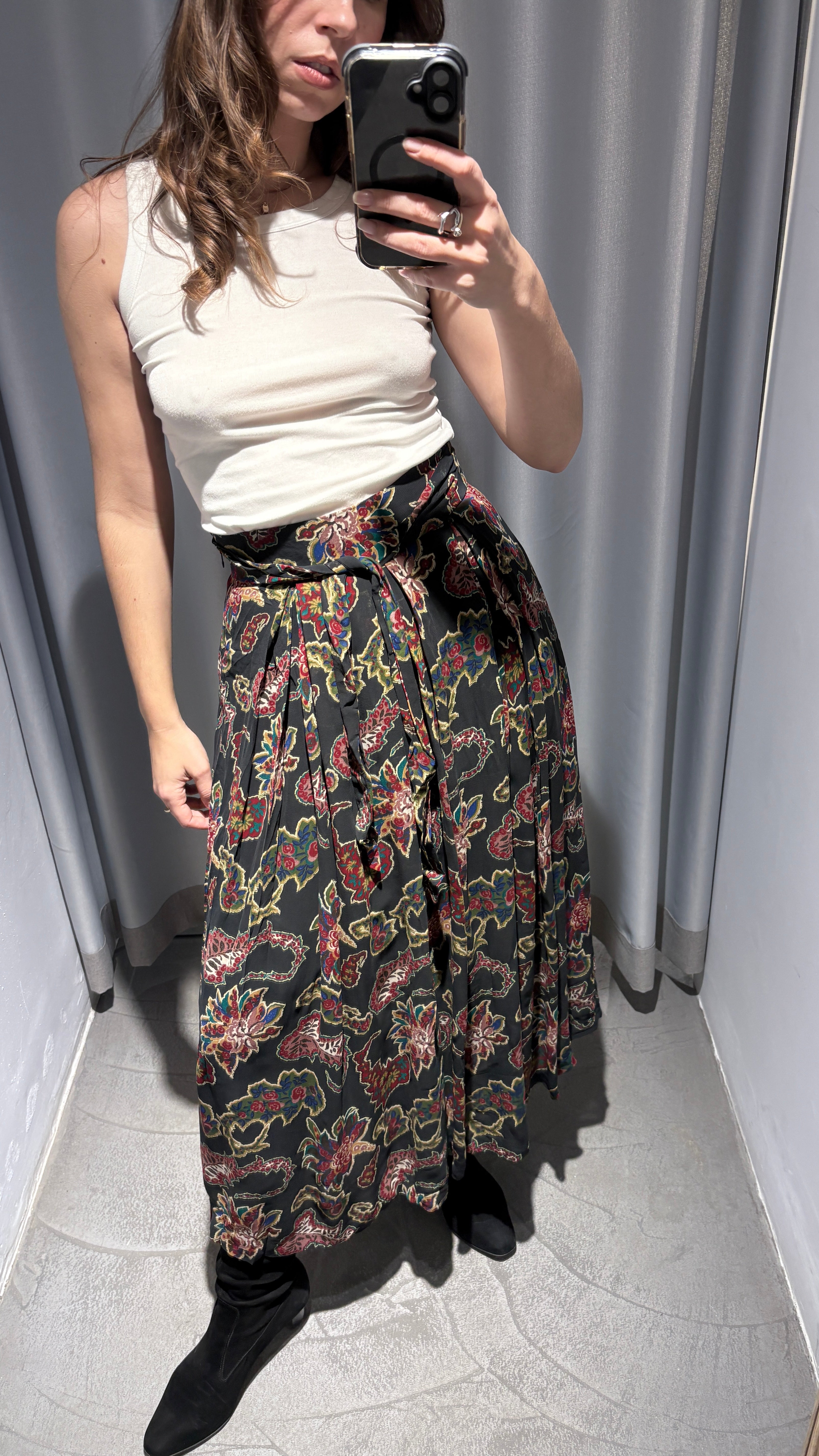 High-waisted floral vintage skirt