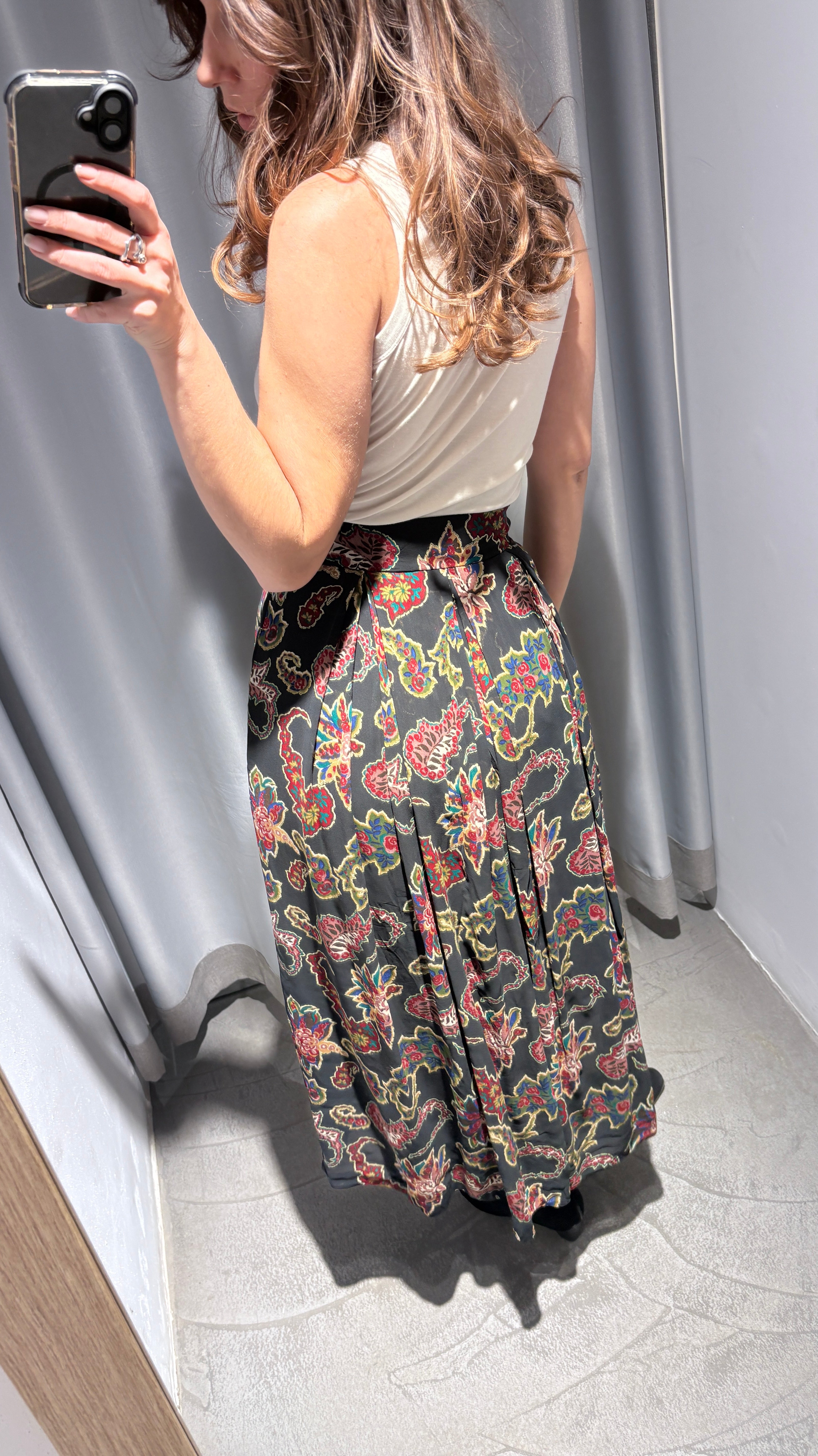 High-waisted floral vintage skirt