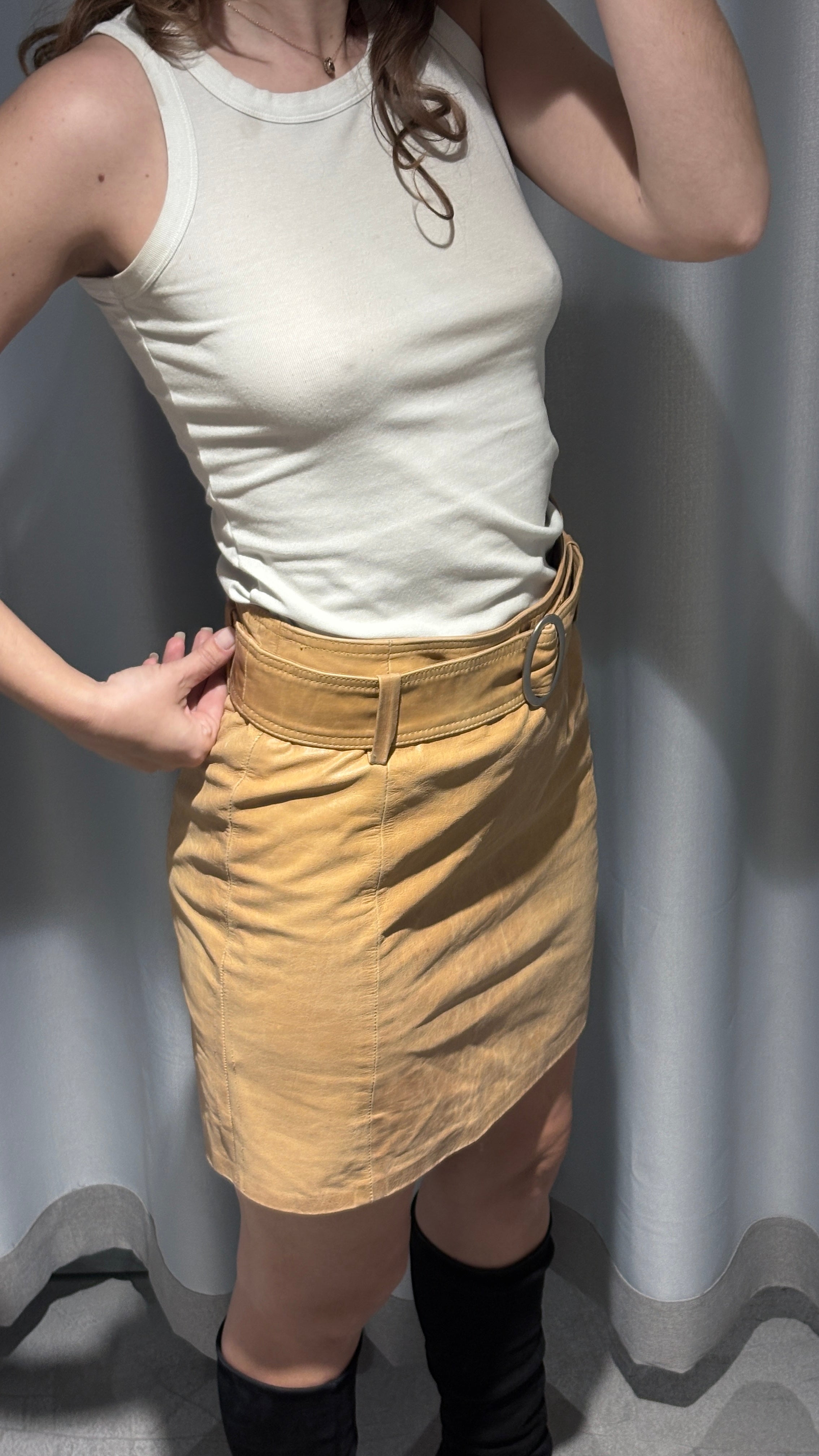 Natural leather skirt