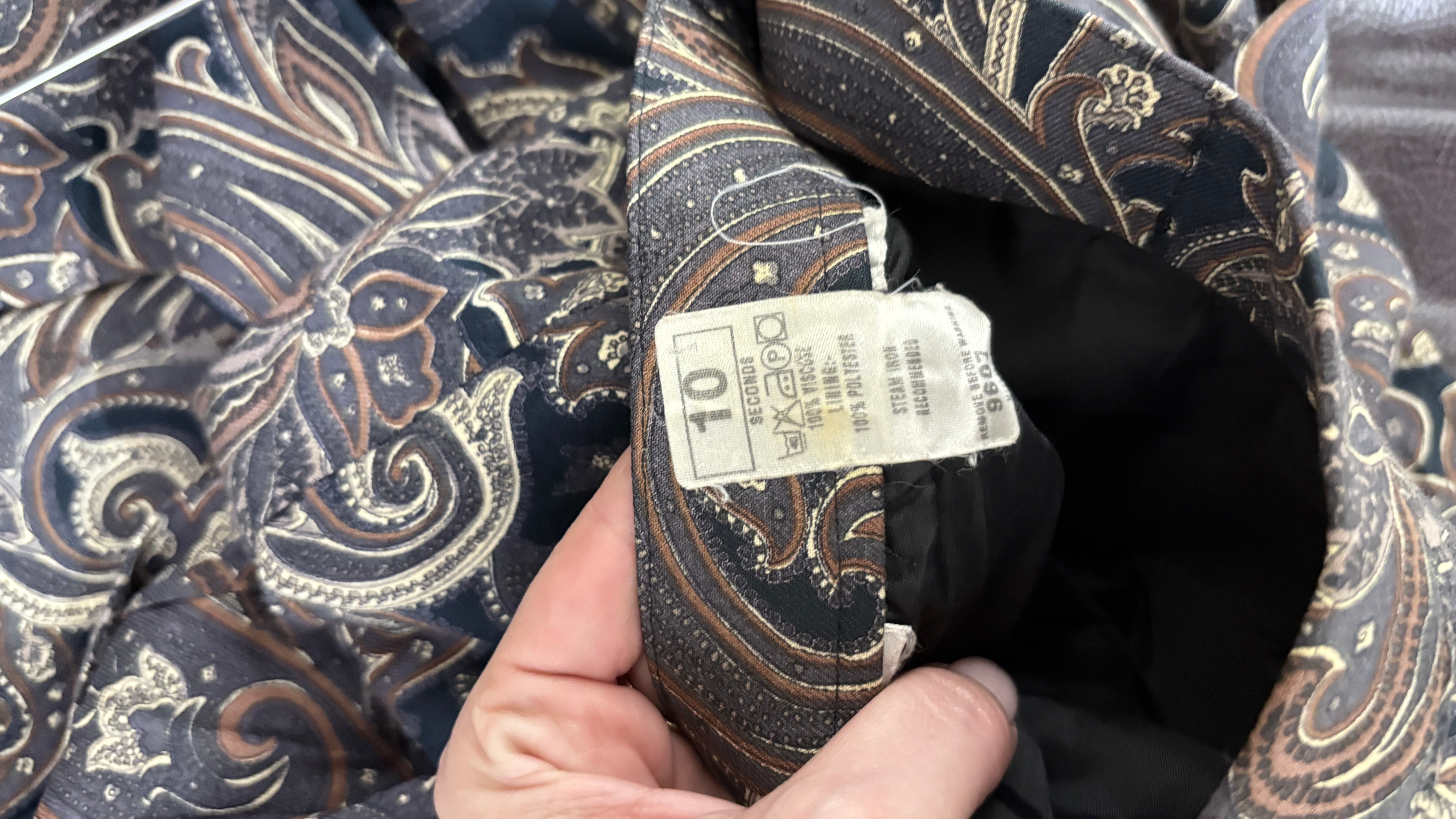 Vintage long skirt paisley pattern