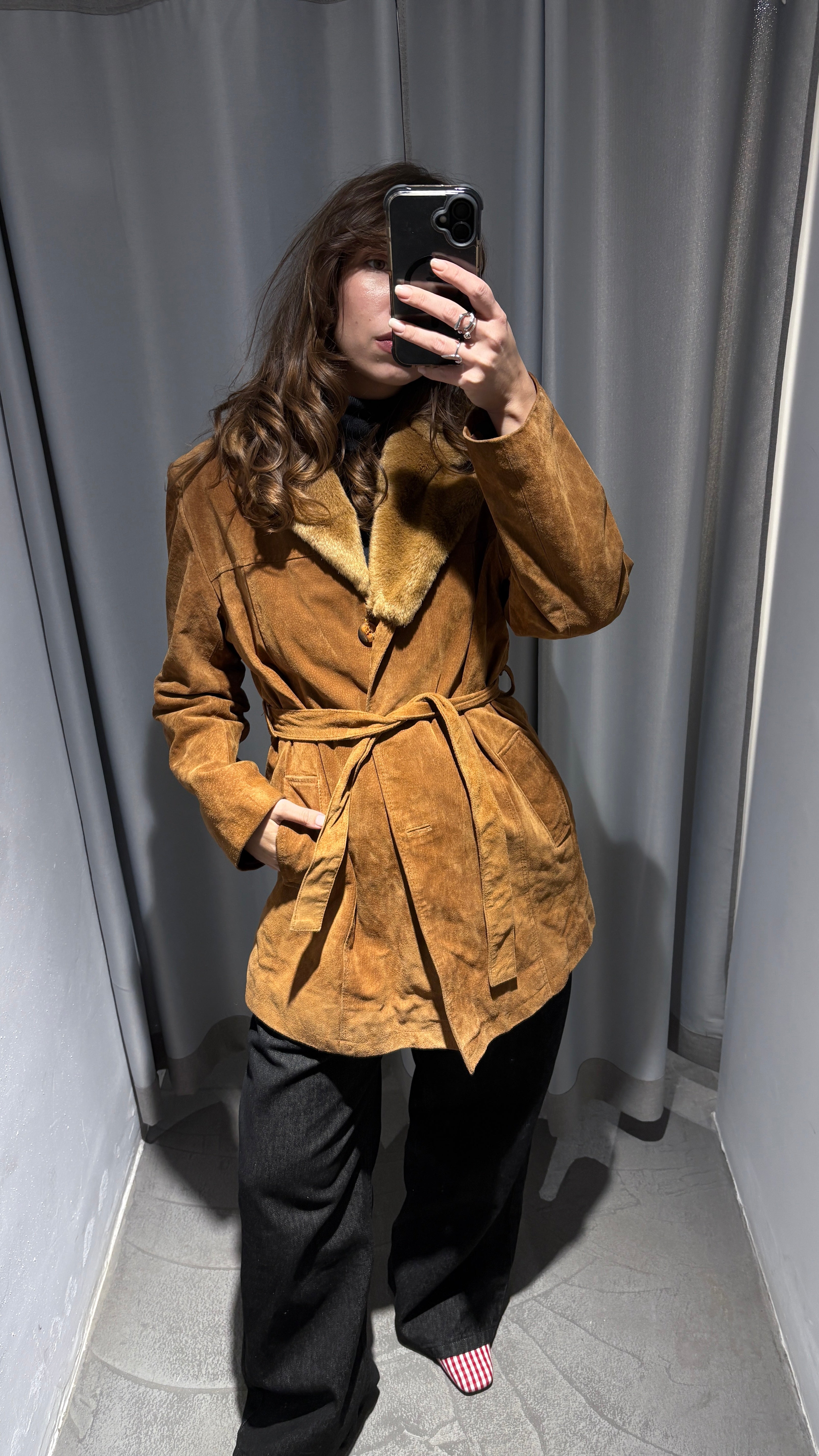Vintage natural suede coat with fur collar and belt