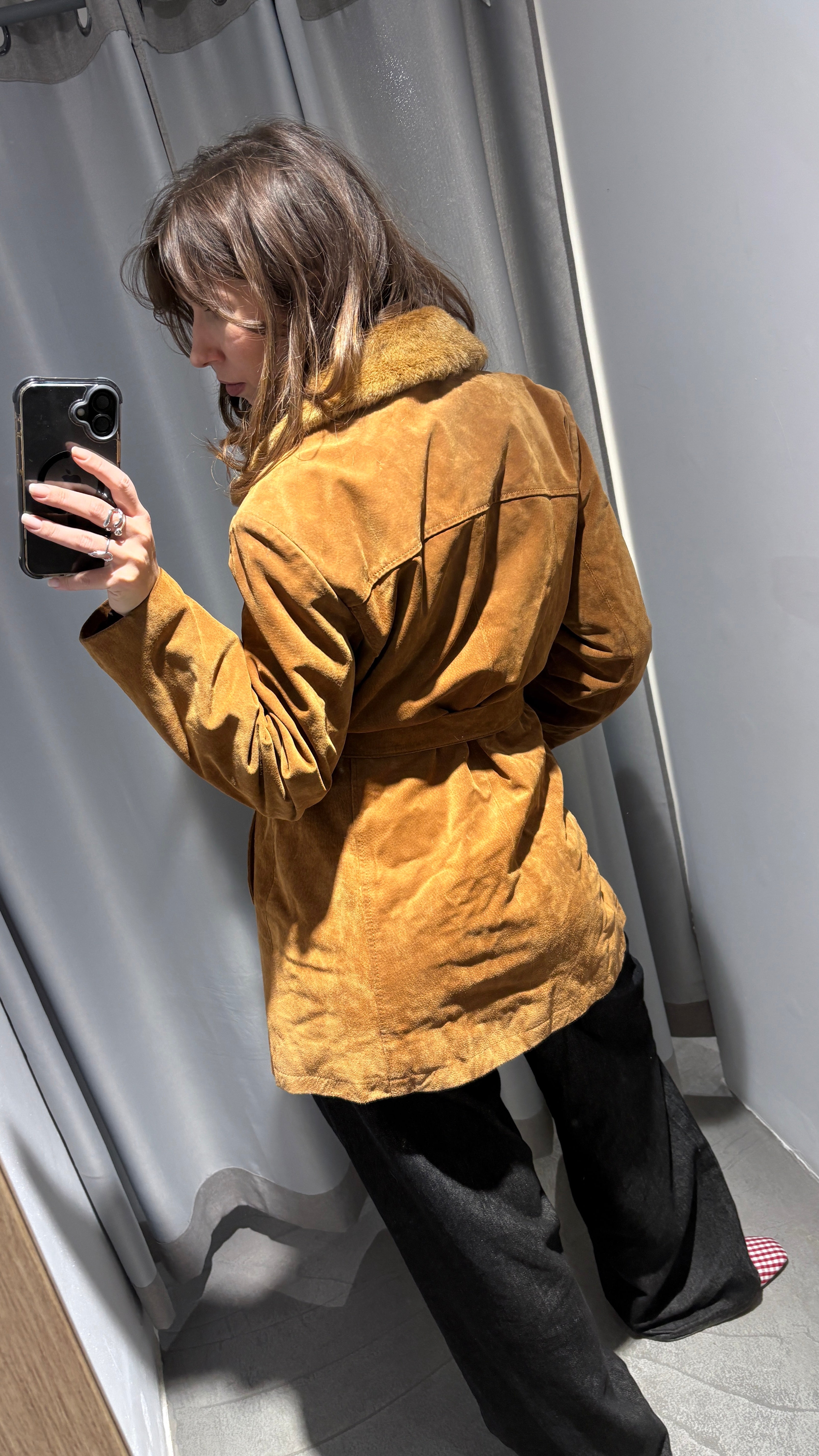 Vintage natural suede coat with fur collar and belt