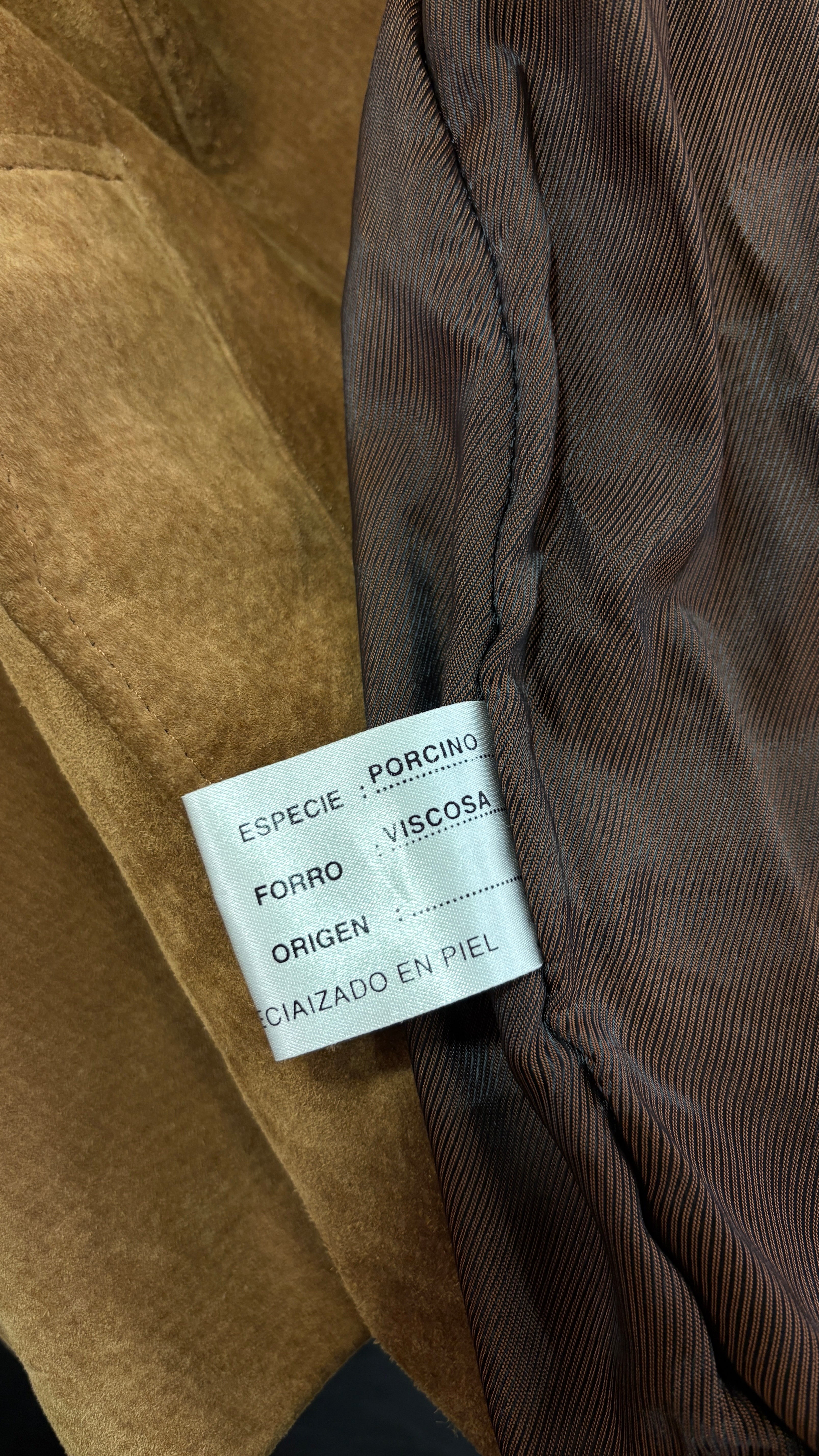 Vintage natural suede coat with fur collar and belt