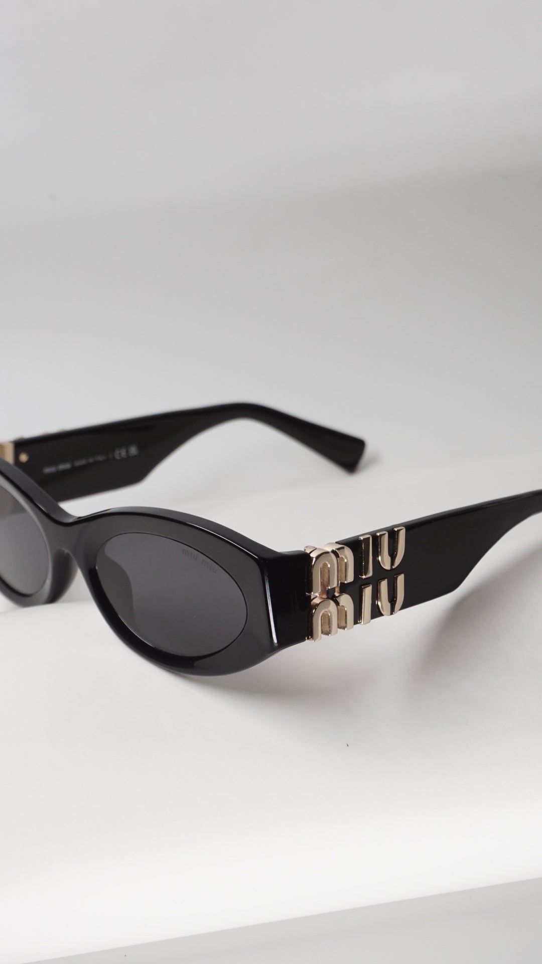 Designer Black Glimpse Sunglasses