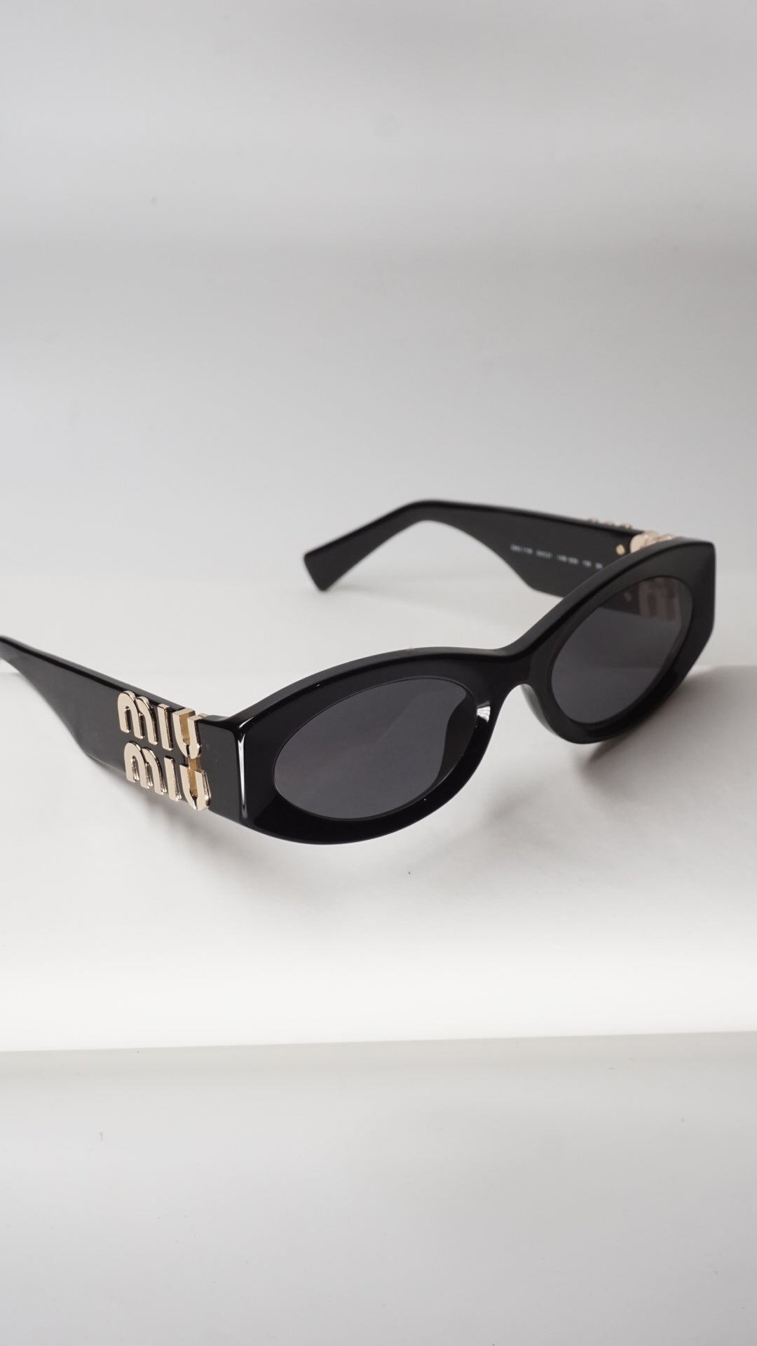 Designer Black Glimpse Sunglasses