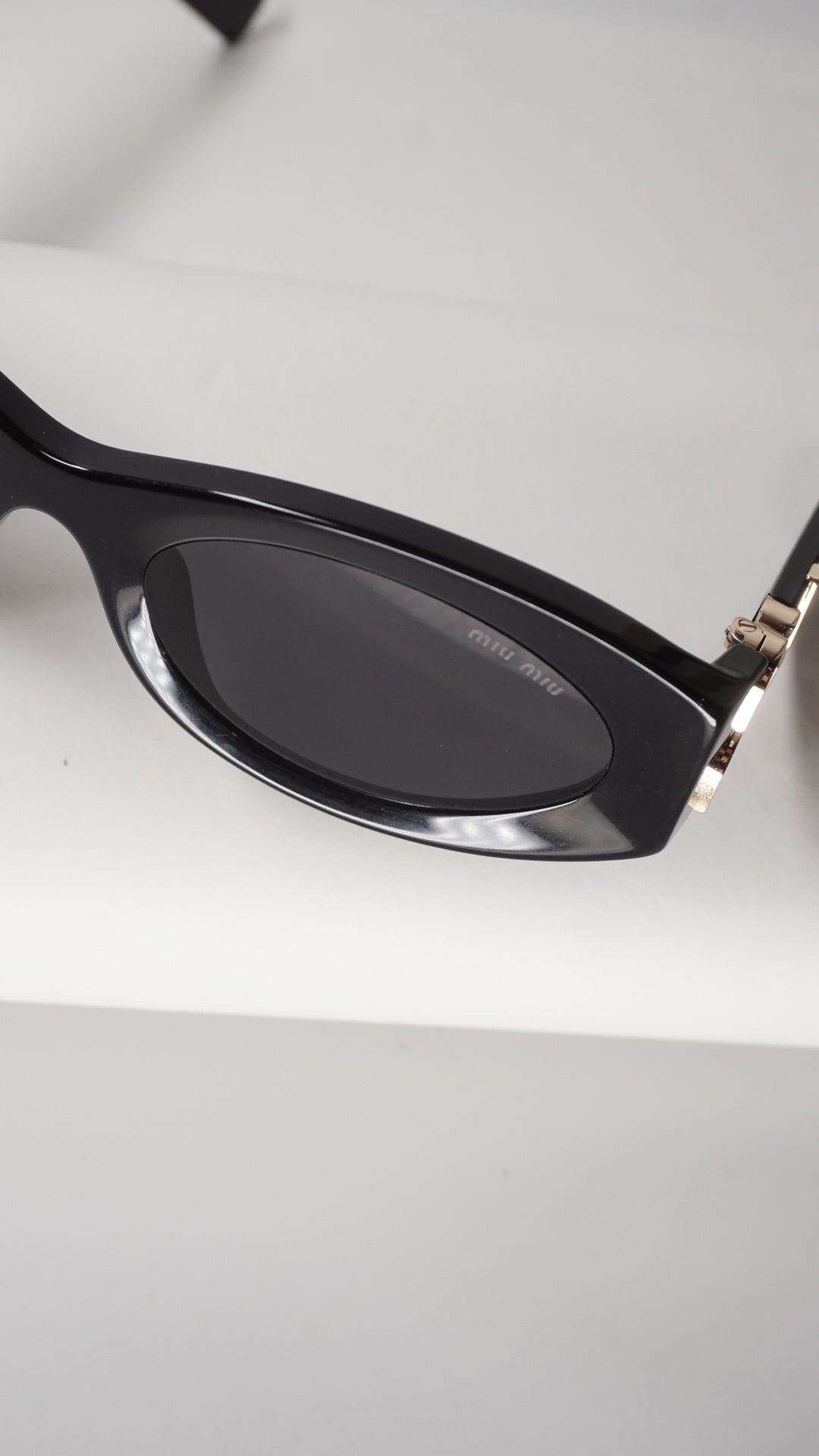 Designer Black Glimpse Sunglasses