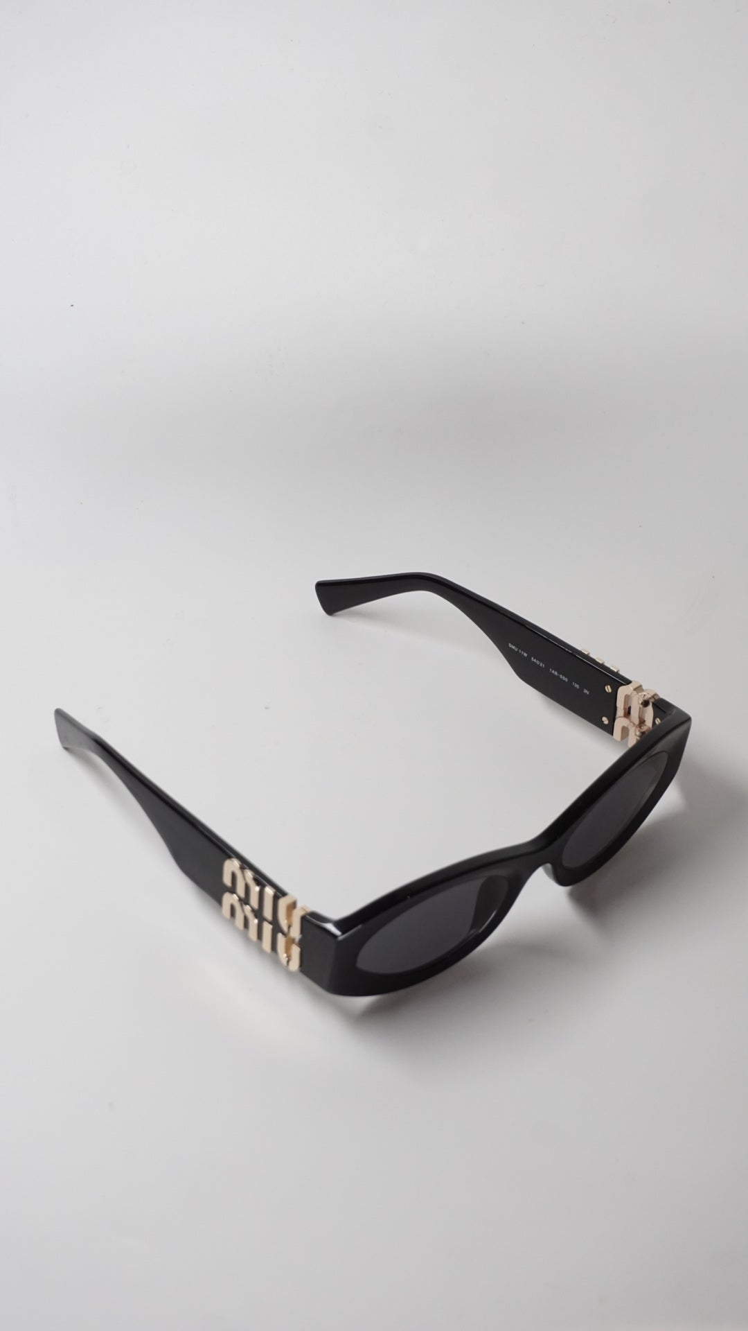 Designer Black Glimpse Sunglasses