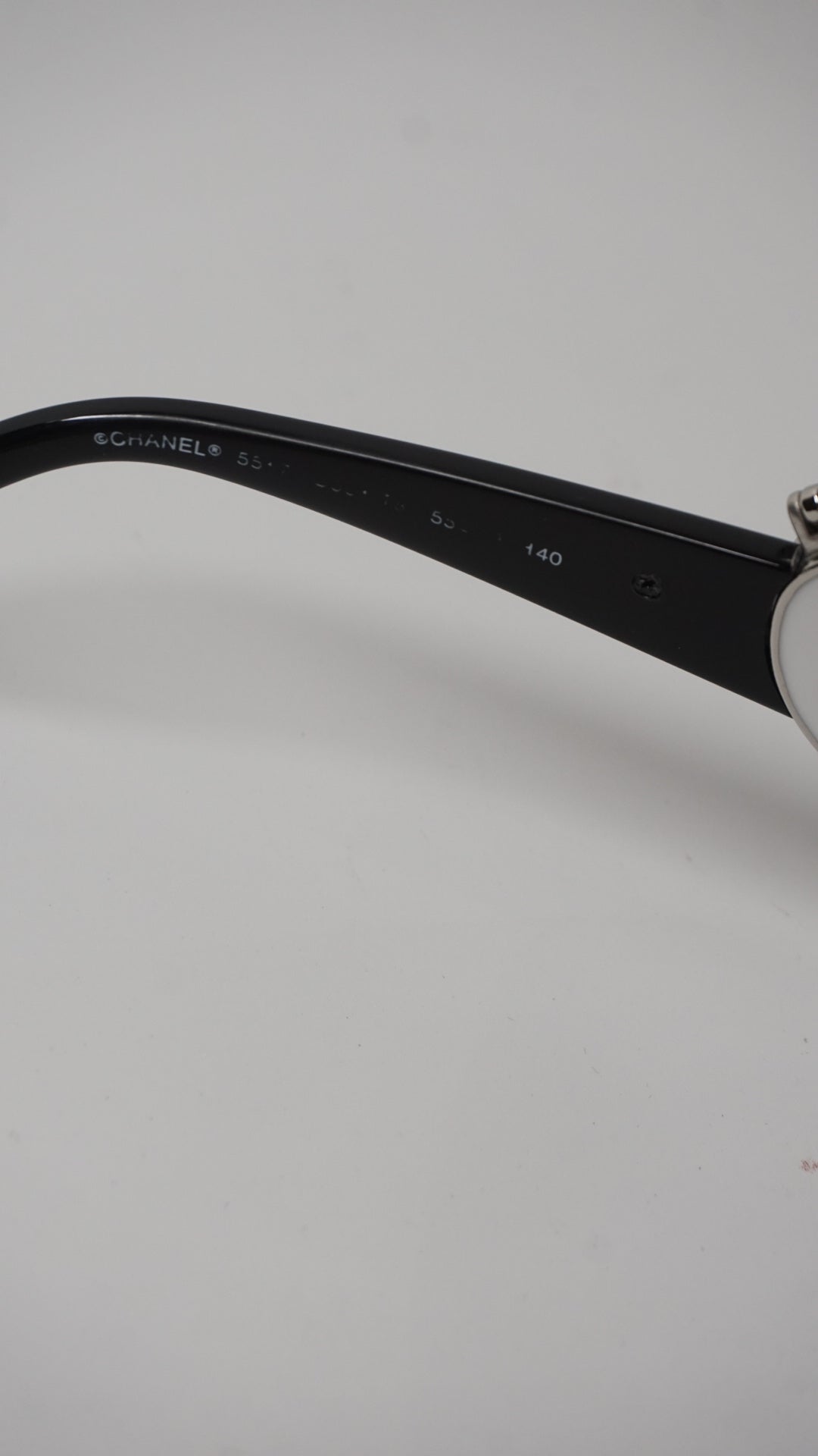 Vintage Sunglasses with heart shape mirror