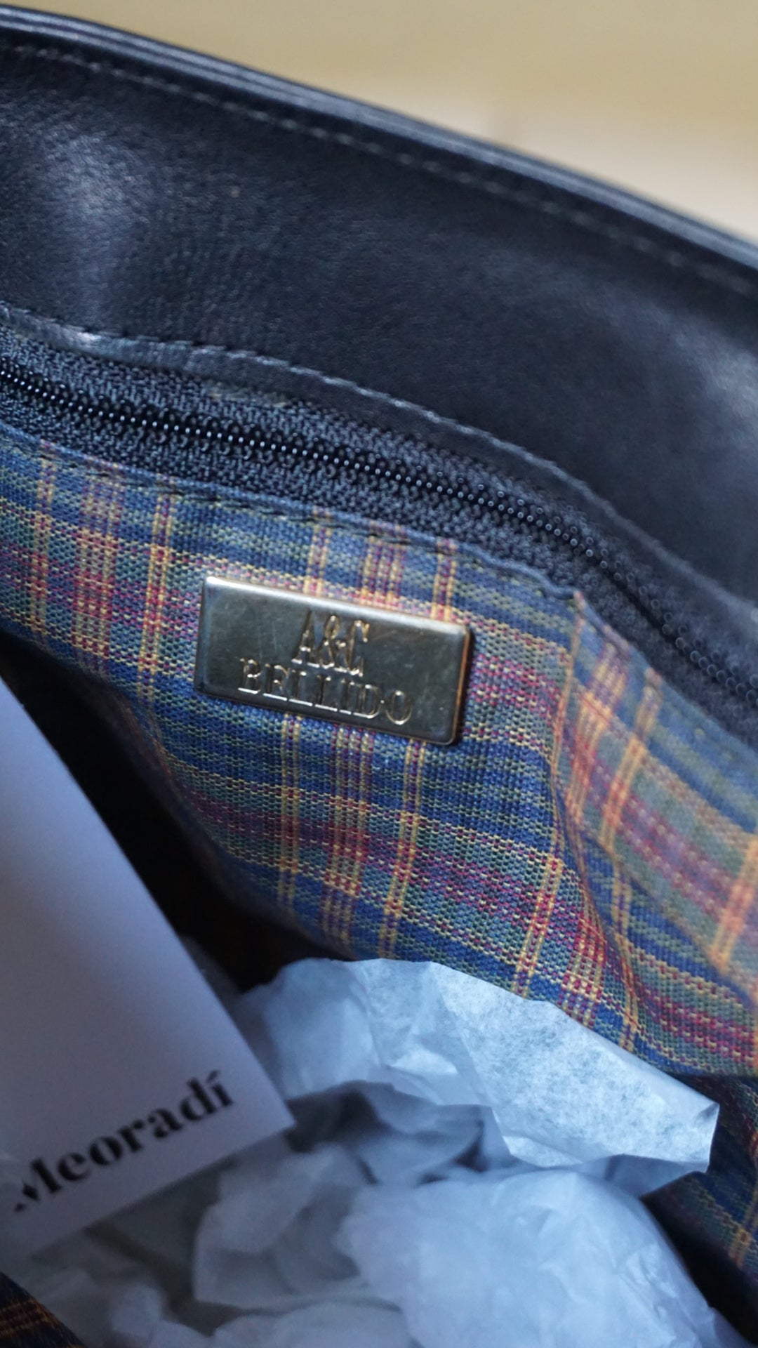 Vintage leather bucket bag